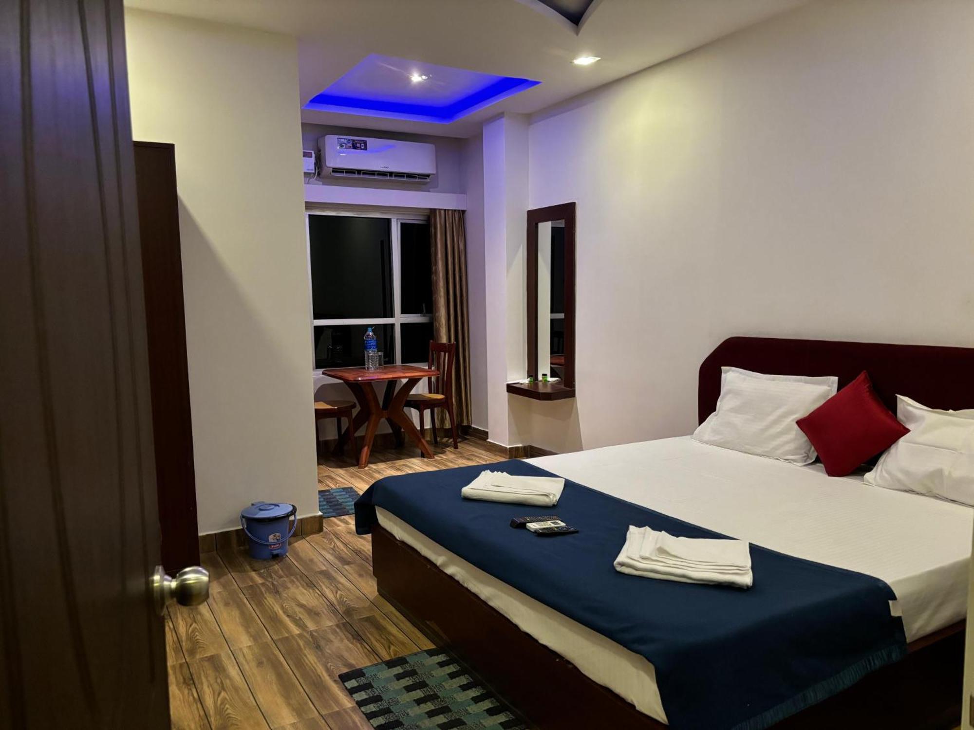 The Tamarind Tree Hotel & Restaurant Shadipur Ngoại thất bức ảnh