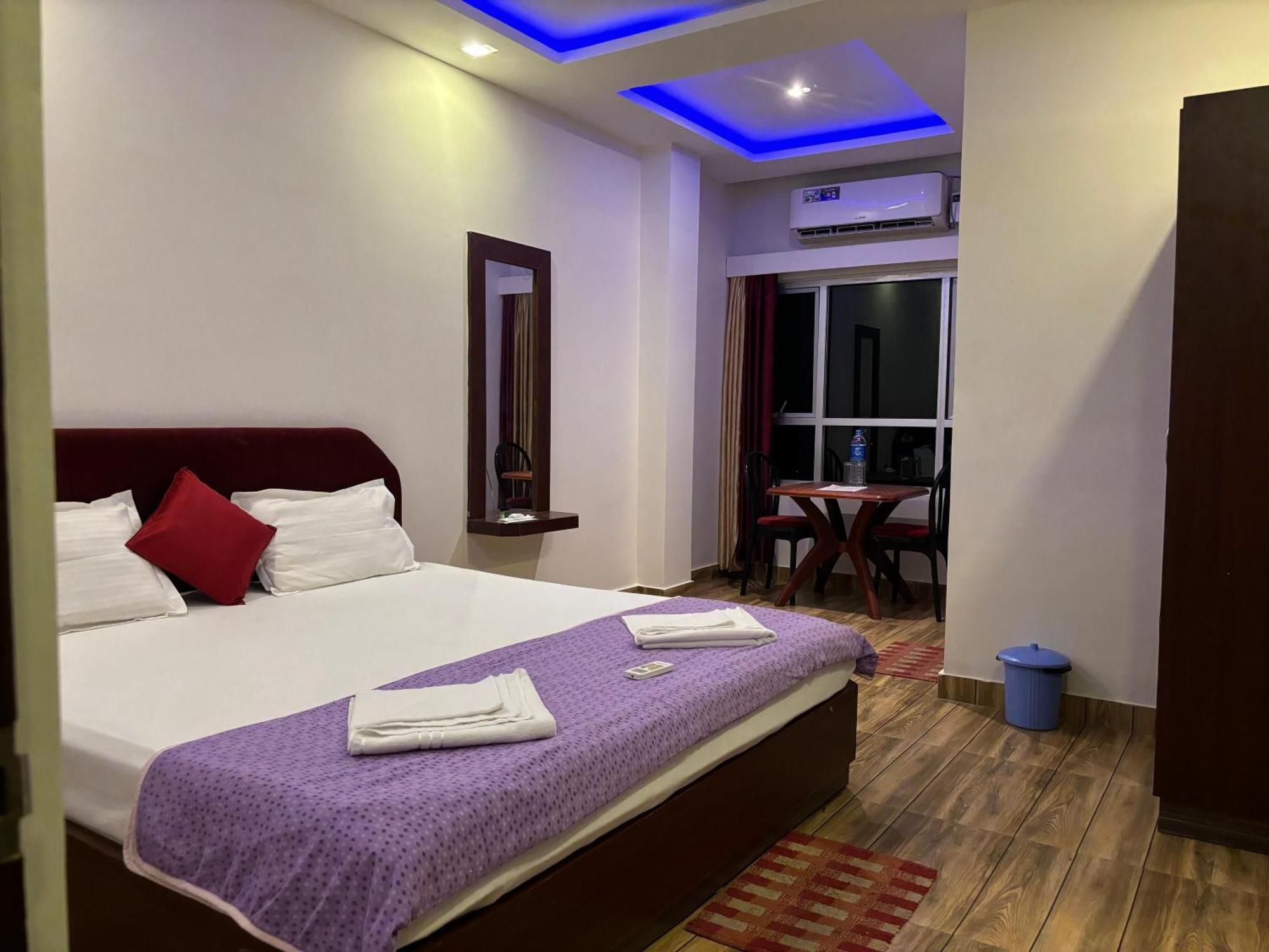 The Tamarind Tree Hotel & Restaurant Shadipur Ngoại thất bức ảnh