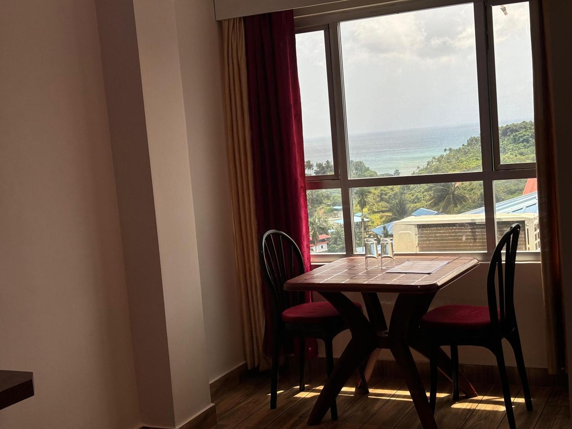 The Tamarind Tree Hotel & Restaurant Shadipur Ngoại thất bức ảnh